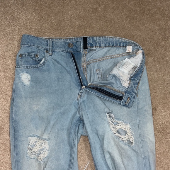 H&M DIVIDED RIPPED HIGH RISE MOM JEANS DISTRESSES SIZE 8 - Picture 5 of 7